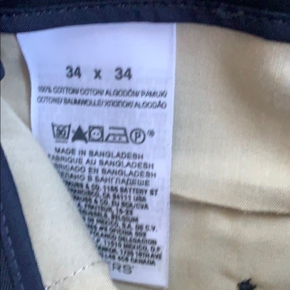 Men’s Classic Fit Dockers - Picture 4 of 4